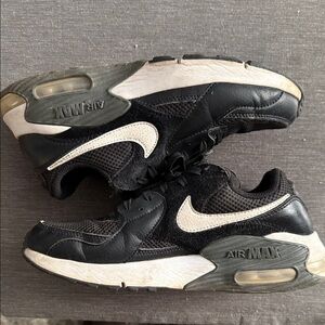 Nike Air Max Black and Cream Sneakers